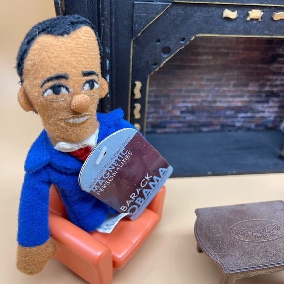 The Unemployed Philosopher’s Guild Barack Obama Finger Puppet, NWT, Bundles Only - Picture 2 of 7